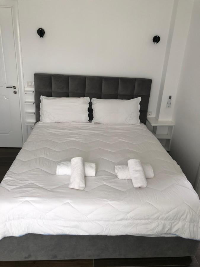 Adriatik Guesthouse Пермети Экстерьер фото